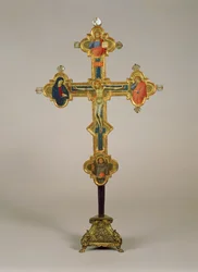 Tragbares Kreuz, verziert mit Szenen des gekreuzigten Christus mit der Jungfrau, dem Hl. Johannes dem Evangelisten und dem Hl. Franziskus (Vorderseite)